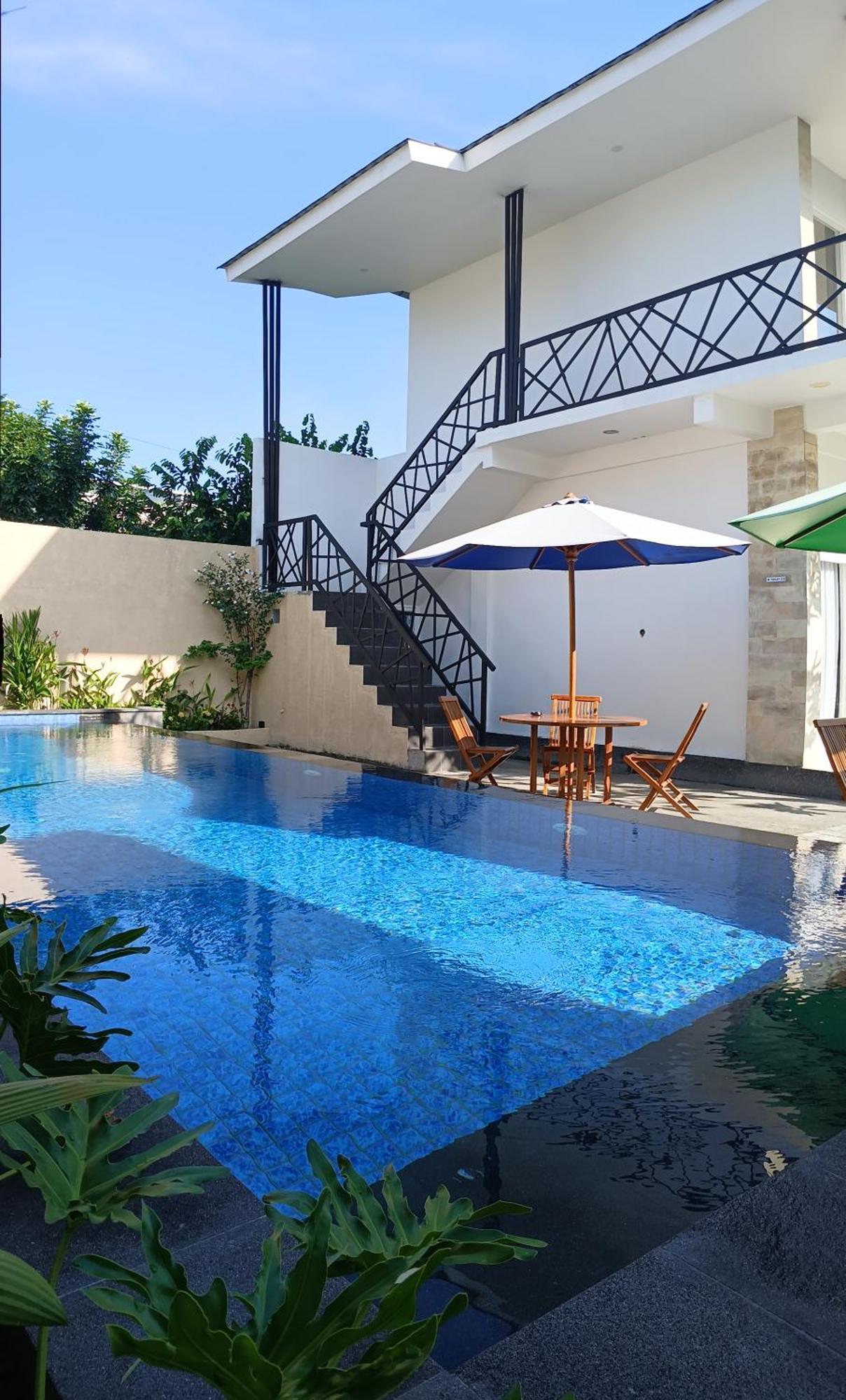 Zavana Rooms & Restaurant Tanjungkarang Exterior photo