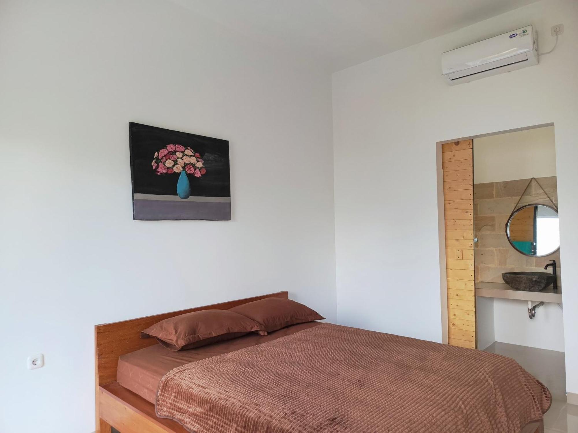 Zavana Rooms & Restaurant Tanjungkarang Exterior photo
